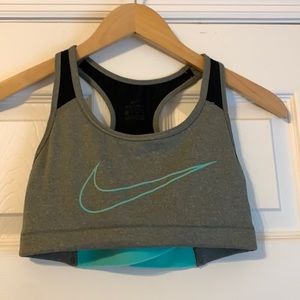 Nike sports bra size XS